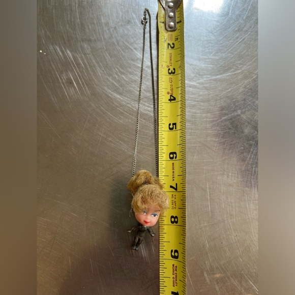 Antique Barbie Head Necklace. - Picture 1 of 3